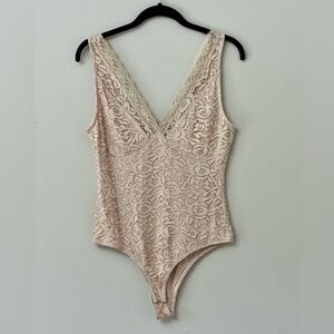 NWT Elodie Lace Bodysuit Size M​​